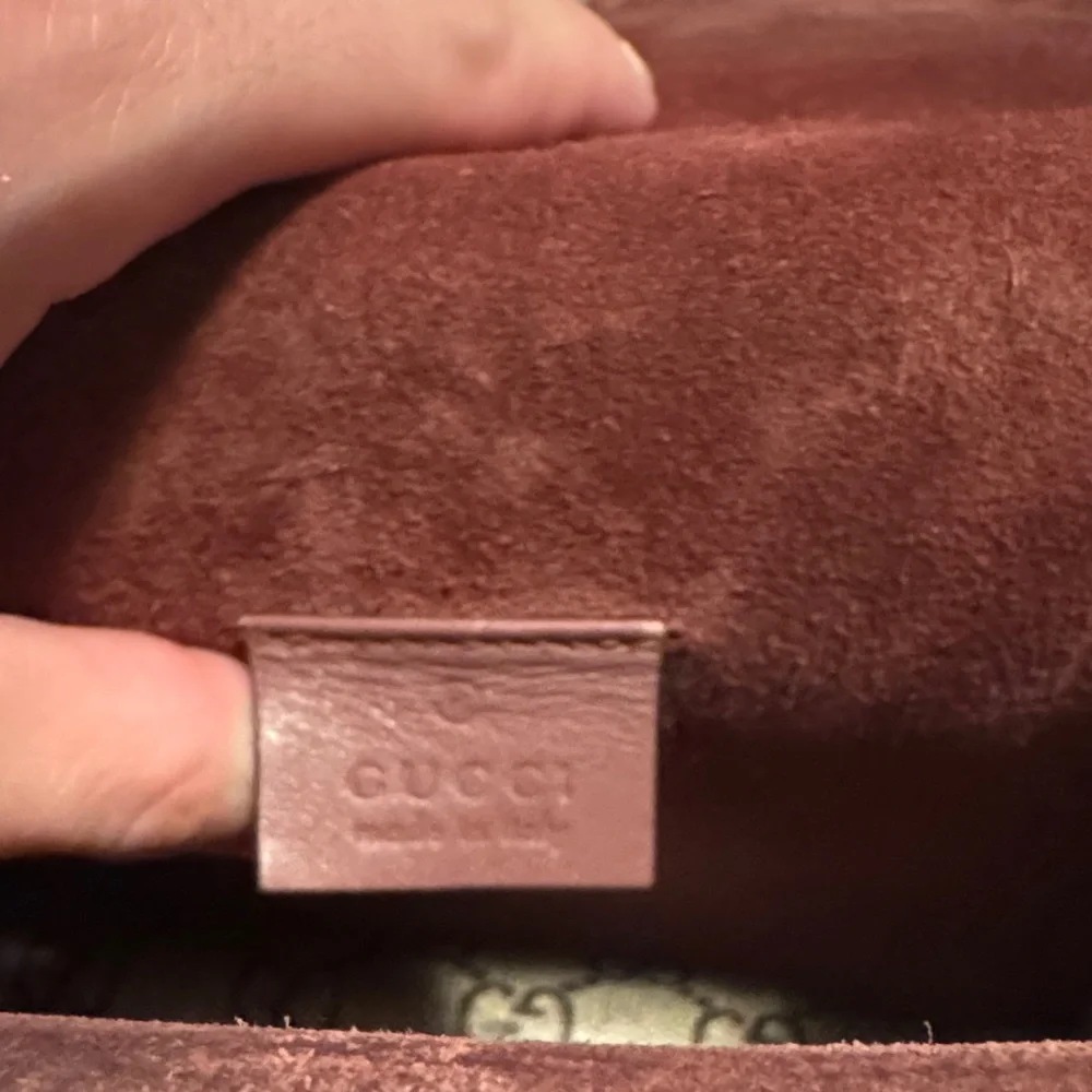 AuthenticGucci Beige GG Supreme Canvas Crossbody with Pink Floral and Brown Trim - Picture 4 of 8